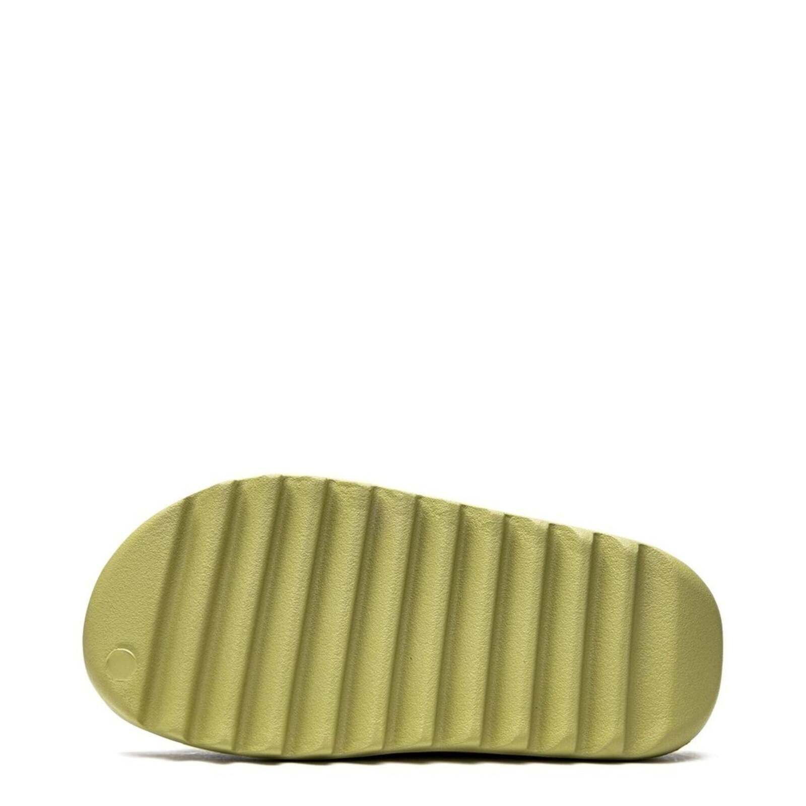 adidasYeezySlideRESIN4_8db077f0-57b9-4ceb-91d8-ddac11dfc1ce