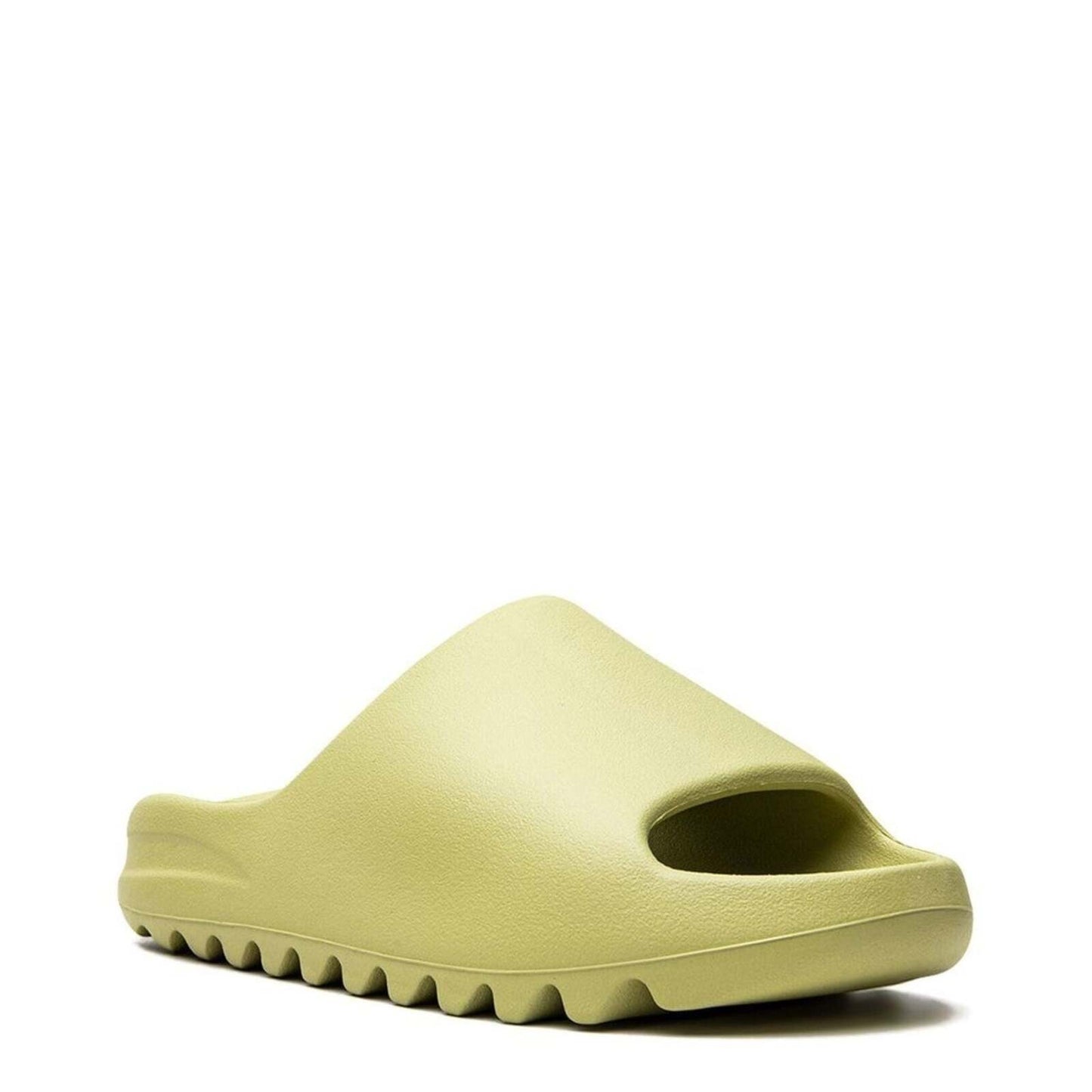 adidasYeezySlideRESIN2_e73ccb9c-4b5e-4a59-bca0-a177c65ea604